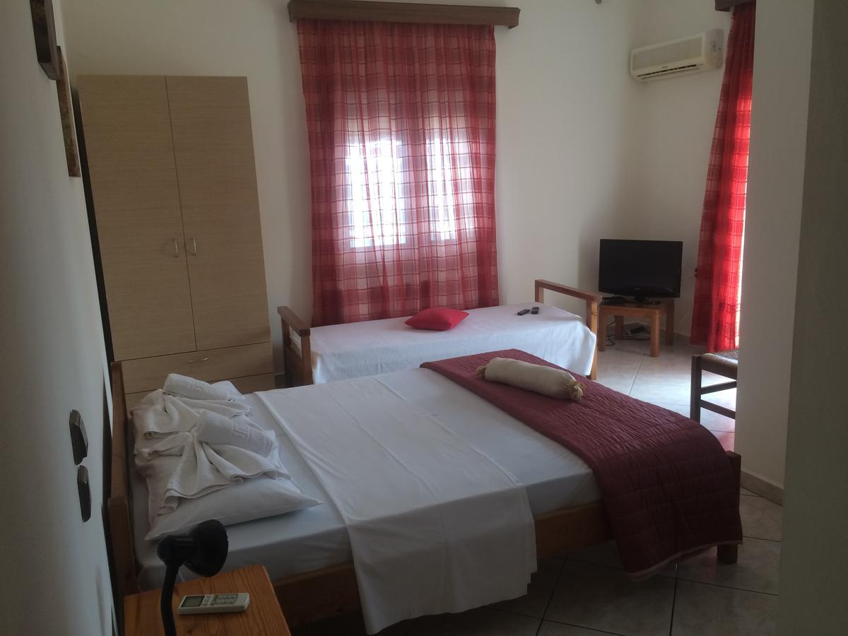 Molos Beach Rooms كيساموس المظهر الخارجي الصورة