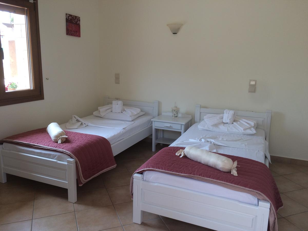 Molos Beach Rooms كيساموس المظهر الخارجي الصورة