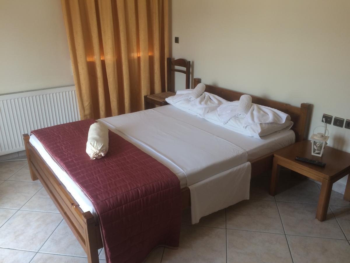 Molos Beach Rooms كيساموس المظهر الخارجي الصورة